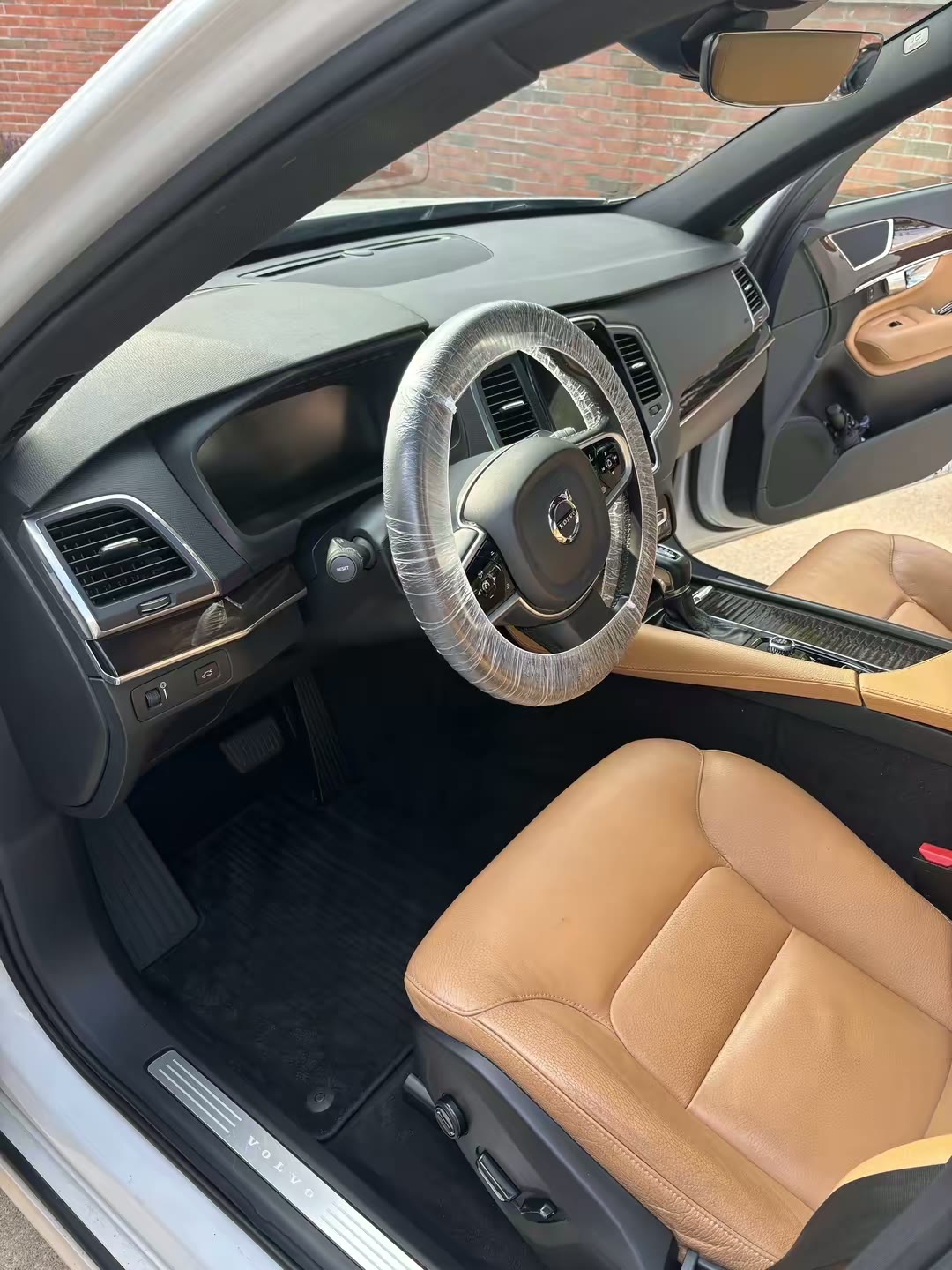 Leather conditioning — Volvo XC90