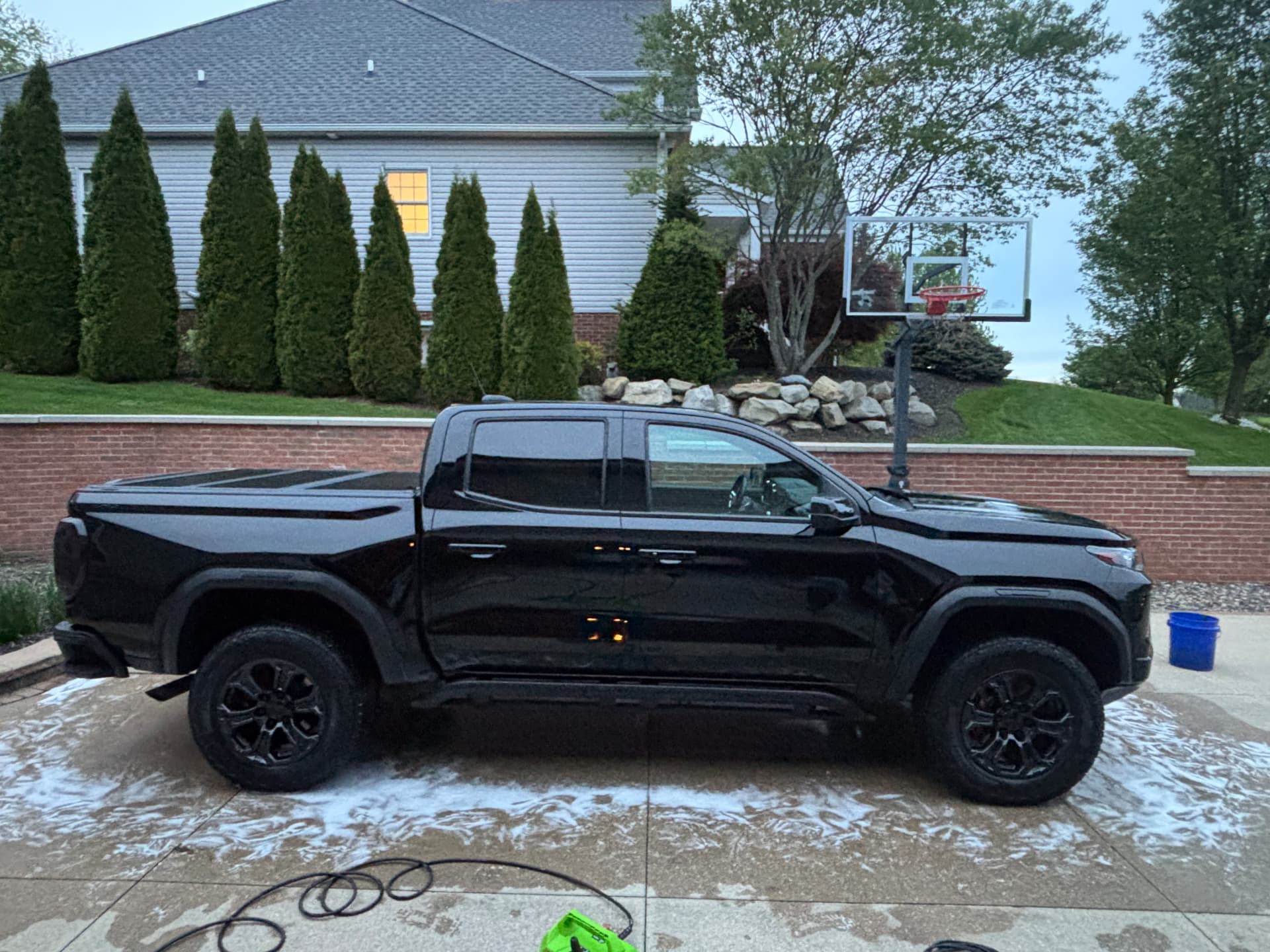 Chevrolet Colorado side profile